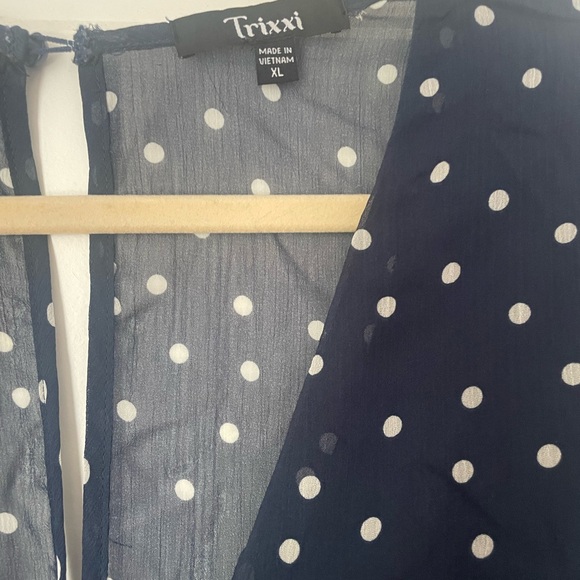 Trixxi/Francesca’s Navy and White Polka Dot Romper- NWOT - Picture 3 of 3
